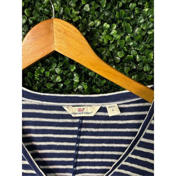 Vineyard Vines Blue and White Linen Striped Top Sz Small NWOT - Picture 2 of 3